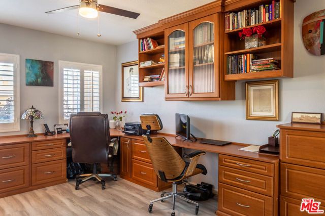 5912 S Halm Avenue, Los Angeles, CA 90056