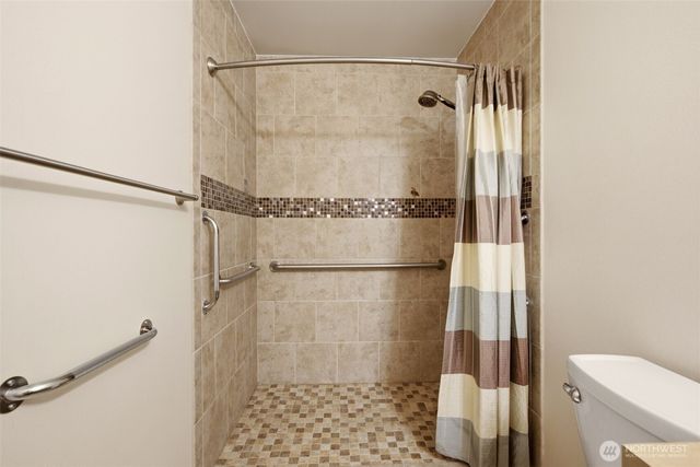 22217 Military Rd S, Seatac, WA 98198