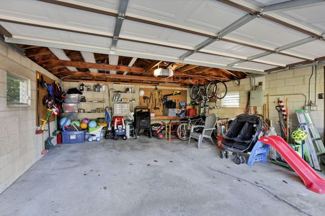 2669 Nottingham Road, Columbus, OH 43221