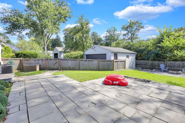 2669 Nottingham Road, Columbus, OH 43221