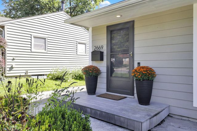 2669 Nottingham Road, Columbus, OH 43221