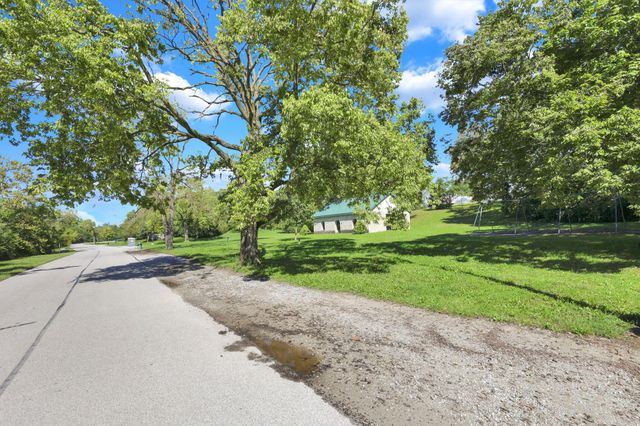 2669 Nottingham Road, Columbus, OH 43221