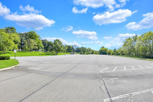 2669 Nottingham Road, Columbus, OH 43221
