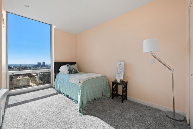 737 W Washington Boulevard 2210, Chicago, IL 60661