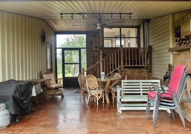 6007 Fm 3233, La Grange, TX 78945