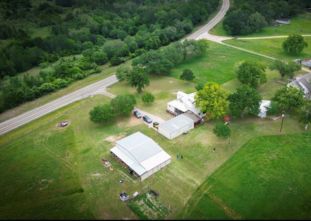 6007 Fm 3233, La Grange, TX 78945