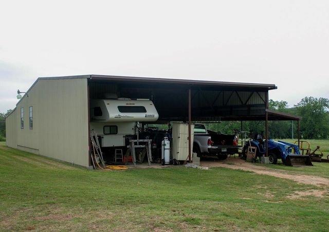 6007 Fm 3233, La Grange, TX 78945