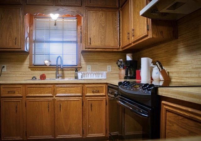 6007 Fm 3233, La Grange, TX 78945