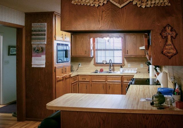 6007 Fm 3233, La Grange, TX 78945
