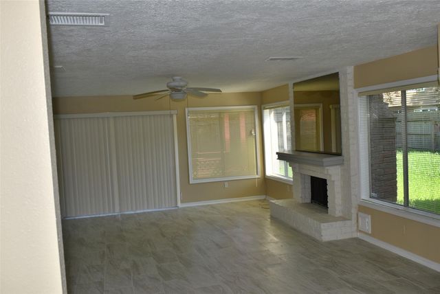 2930 Colony Drive, Sugar Land, TX 77479