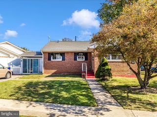 800 YOUNG PL, Frederick, MD 21702