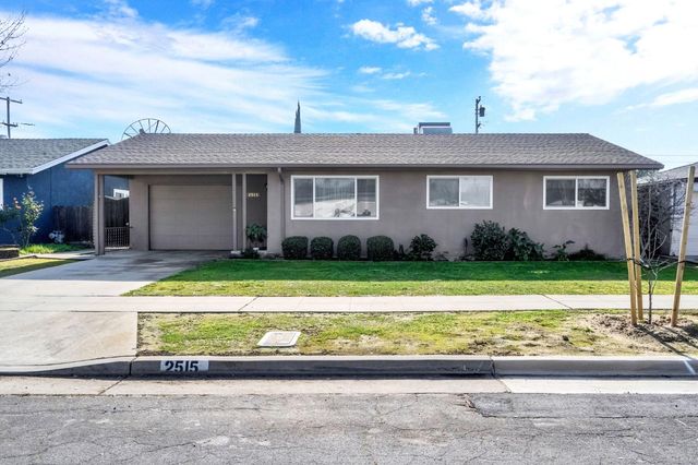 2515 W Lansing Way, Fresno, CA 93705