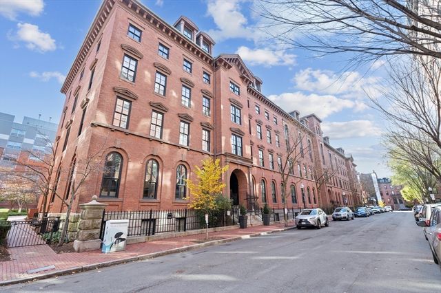 21 Father Francis Gilday 309, Boston, MA 02118