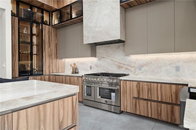 1700 S Ongar Lane, Edinburg, TX 78539