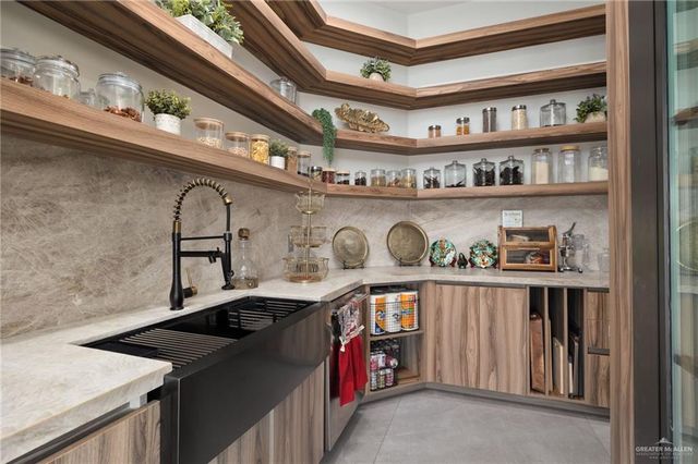 1700 S Ongar Lane, Edinburg, TX 78539