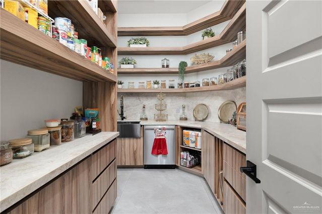 1700 S Ongar Lane, Edinburg, TX 78539