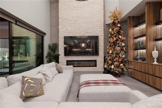 1700 S Ongar Lane, Edinburg, TX 78539