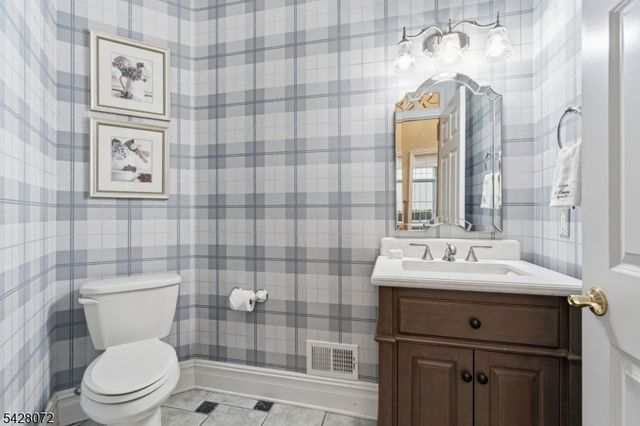 188 Meyersville Rd, Chatham Twp., NJ 07928