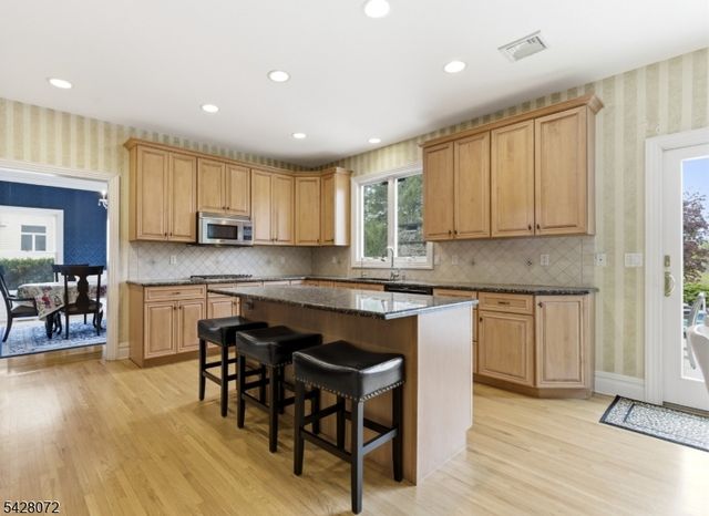 188 Meyersville Rd, Chatham Twp., NJ 07928