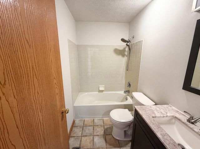 3600 Bluff Gap Drive, Grove City, OH 43123