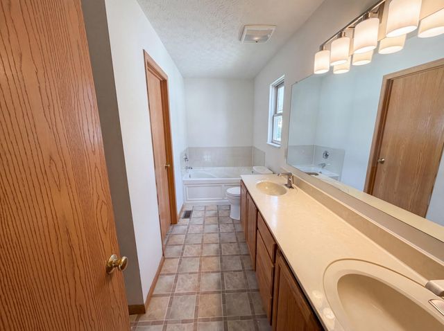 3600 Bluff Gap Drive, Grove City, OH 43123