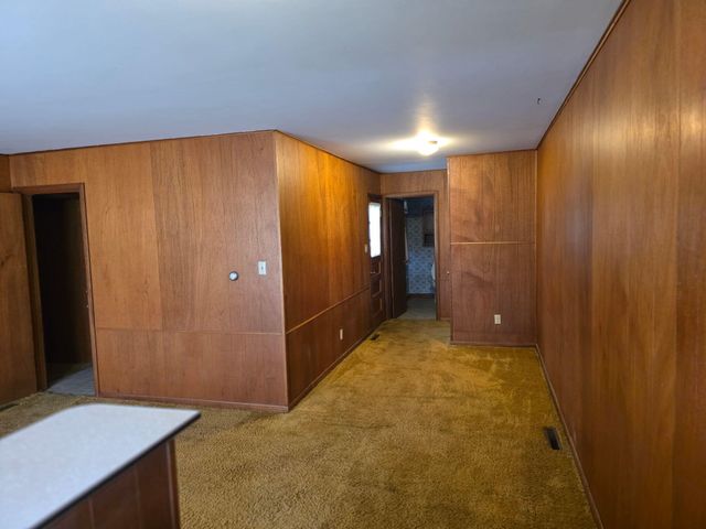 824 High Street, Hobart, IN 46342