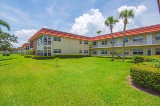 69 Royal Oak Court 105, Vero Beach, FL 32962
