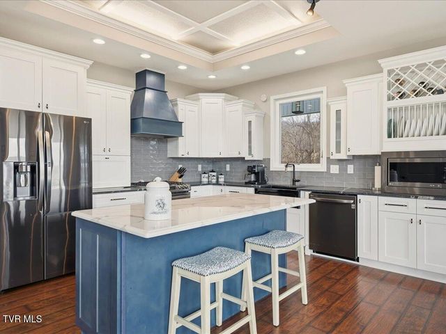 5017 Serenity Drive, Mooresburg, TN 37811