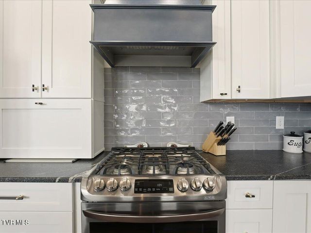 5017 Serenity Drive, Mooresburg, TN 37811