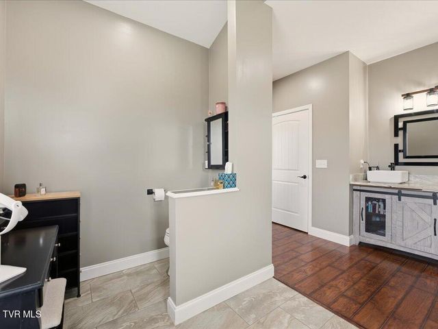 5017 Serenity Drive, Mooresburg, TN 37811