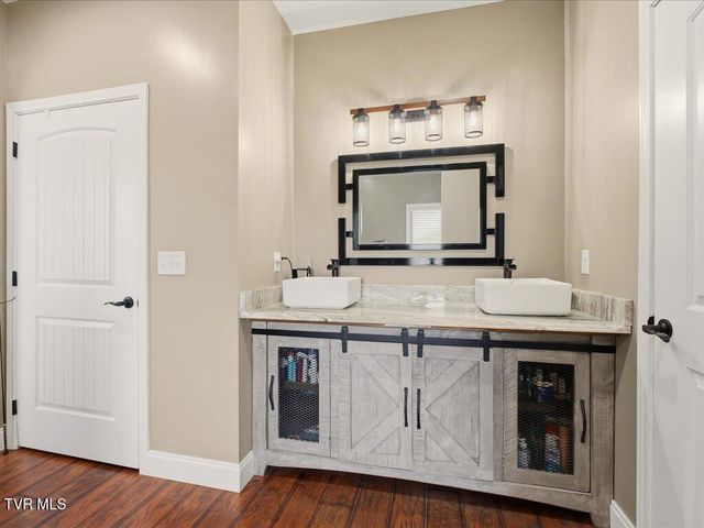 5017 Serenity Drive, Mooresburg, TN 37811