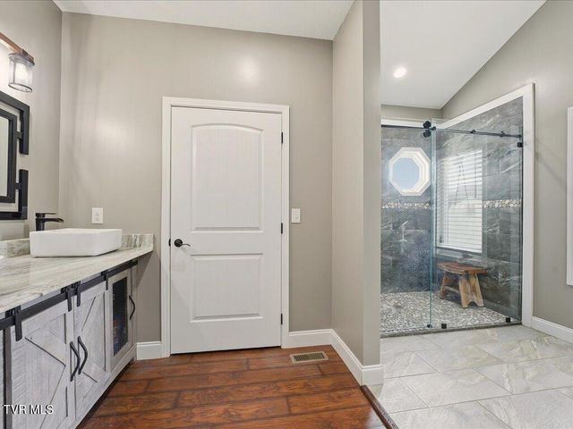 5017 Serenity Drive, Mooresburg, TN 37811