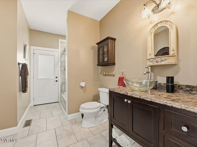 5017 Serenity Drive, Mooresburg, TN 37811