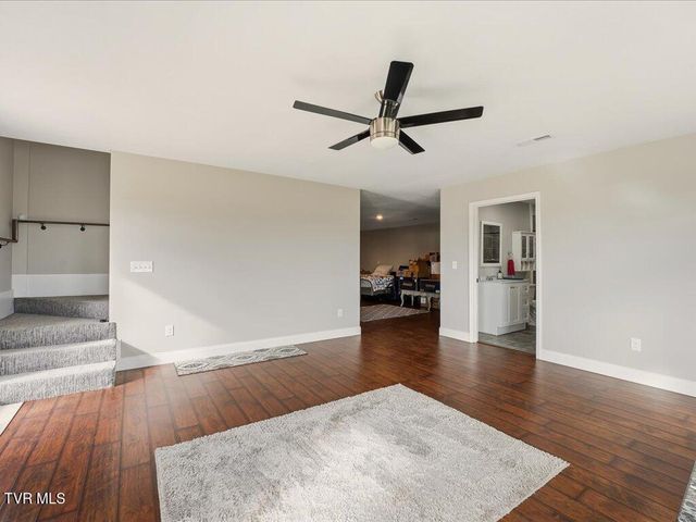 5017 Serenity Drive, Mooresburg, TN 37811