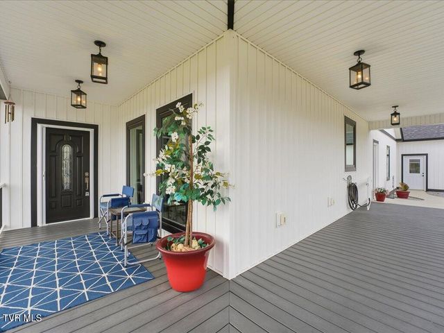 5017 Serenity Drive, Mooresburg, TN 37811