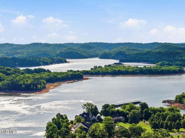 5017 Serenity Drive, Mooresburg, TN 37811