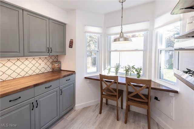 2783 Hampton Road, Rocky River, OH 44116