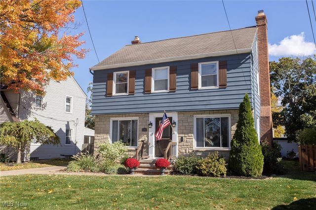 2783 Hampton Road, Rocky River, OH 44116