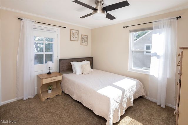 2783 Hampton Road, Rocky River, OH 44116