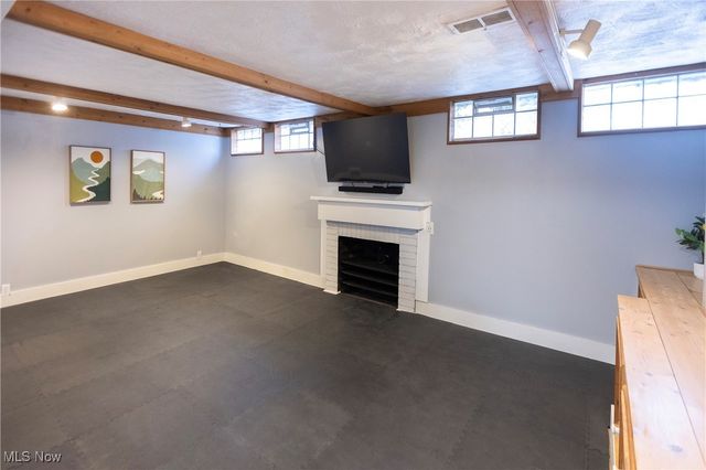 2783 Hampton Road, Rocky River, OH 44116