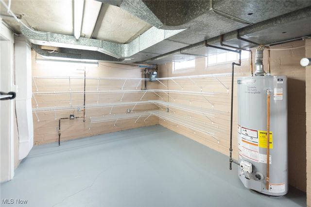 2783 Hampton Road, Rocky River, OH 44116