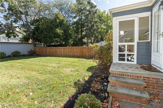 2783 Hampton Road, Rocky River, OH 44116