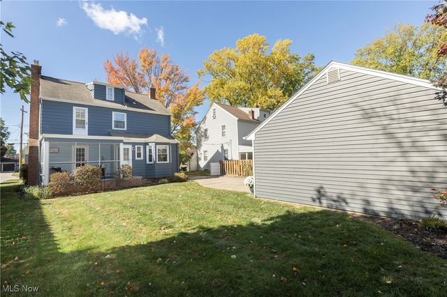 2783 Hampton Road, Rocky River, OH 44116