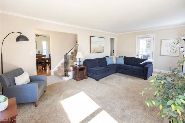 2783 Hampton Road, Rocky River, OH 44116