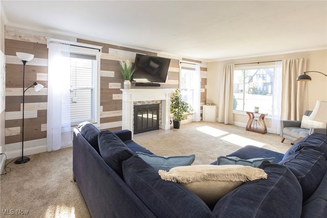 2783 Hampton Road, Rocky River, OH 44116