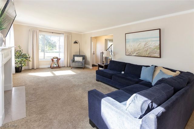 2783 Hampton Road, Rocky River, OH 44116