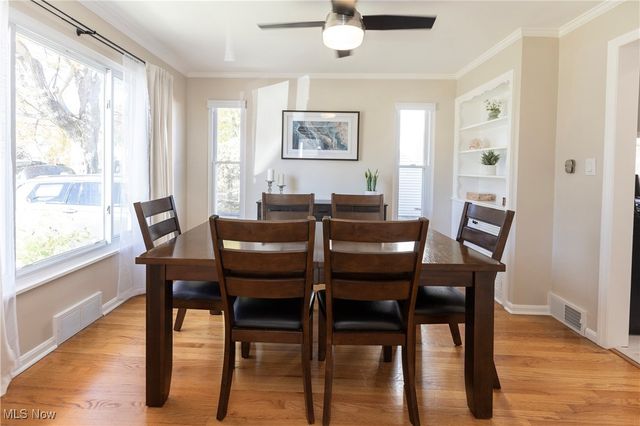 2783 Hampton Road, Rocky River, OH 44116