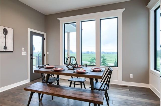 18620 Reinhardt Street, Overland Park, KS 66085