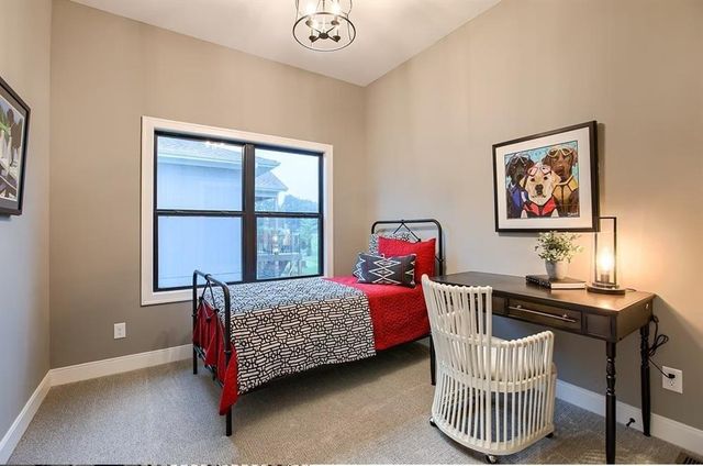 18620 Reinhardt Street, Overland Park, KS 66085