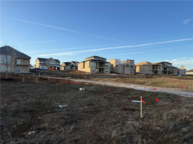 18620 Reinhardt Street, Overland Park, KS 66085